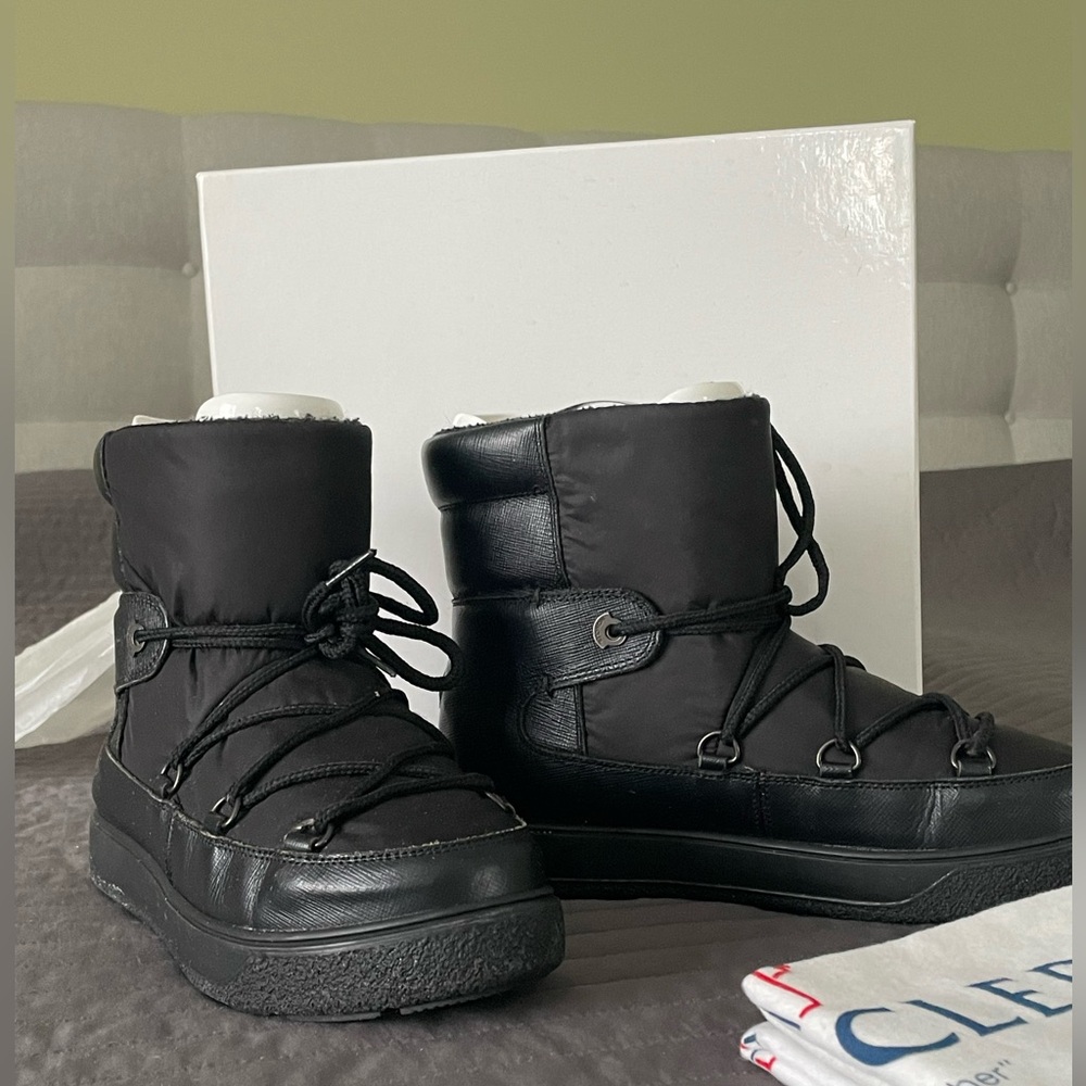 Moncler winter boots 37